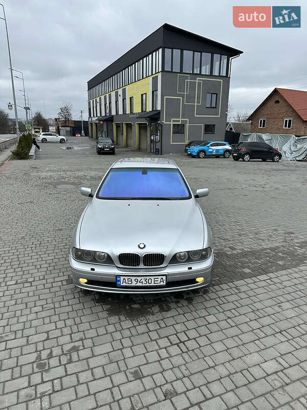 Седан BMW 5 Series 2001 в Виннице
