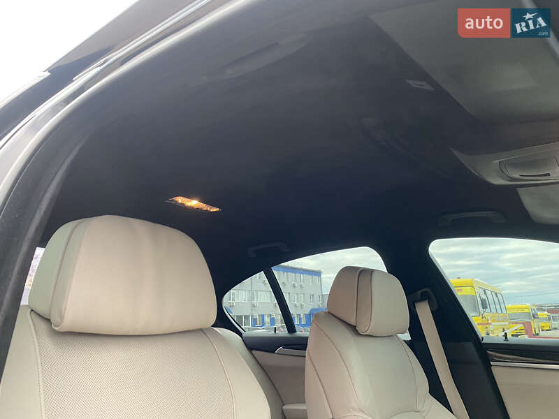 Седан BMW 5 Series 2012 в Харкові