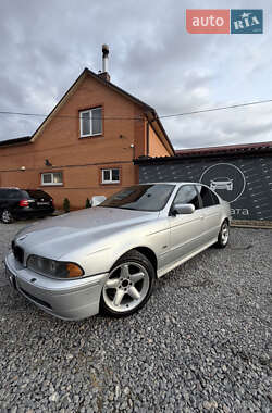 Седан BMW 5 Series 2001 в Дергачах