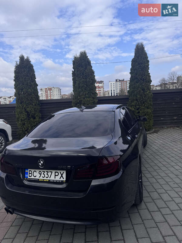 Седан BMW 5 Series 2013 в Львове
