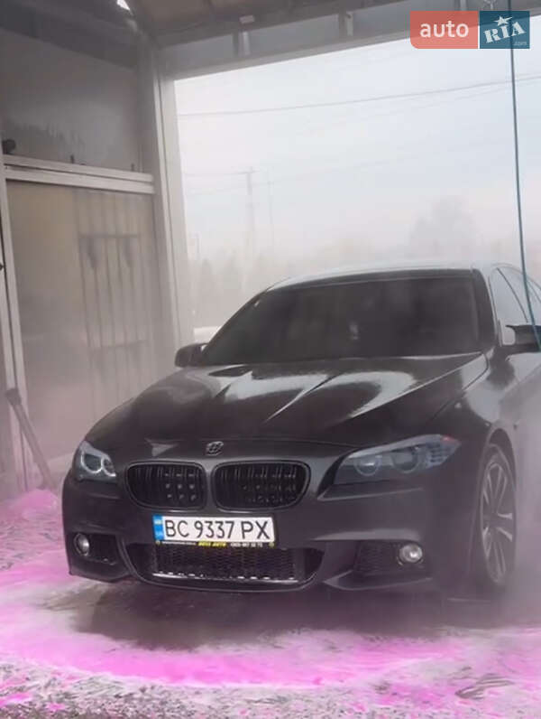 Седан BMW 5 Series 2013 в Львове
