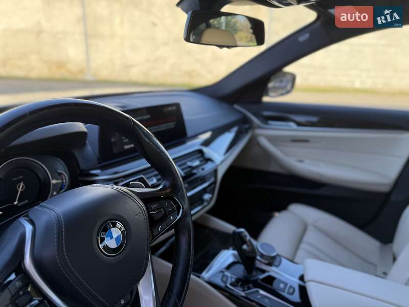 Седан BMW 5 Series 2017 в Стрые фото 24 Седан BMW 5 Series 2017 в Стрые