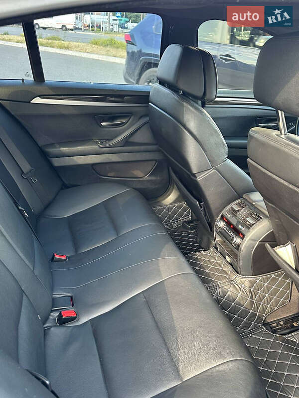 Седан BMW 5 Series 2012 в Днепре