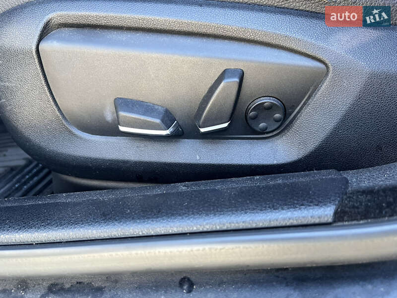 Седан BMW 5 Series 2015 в Новій Одесі