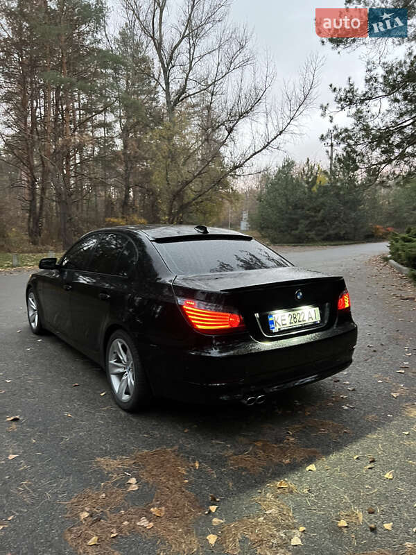 Седан BMW 5 Series 2008 в Новомосковську