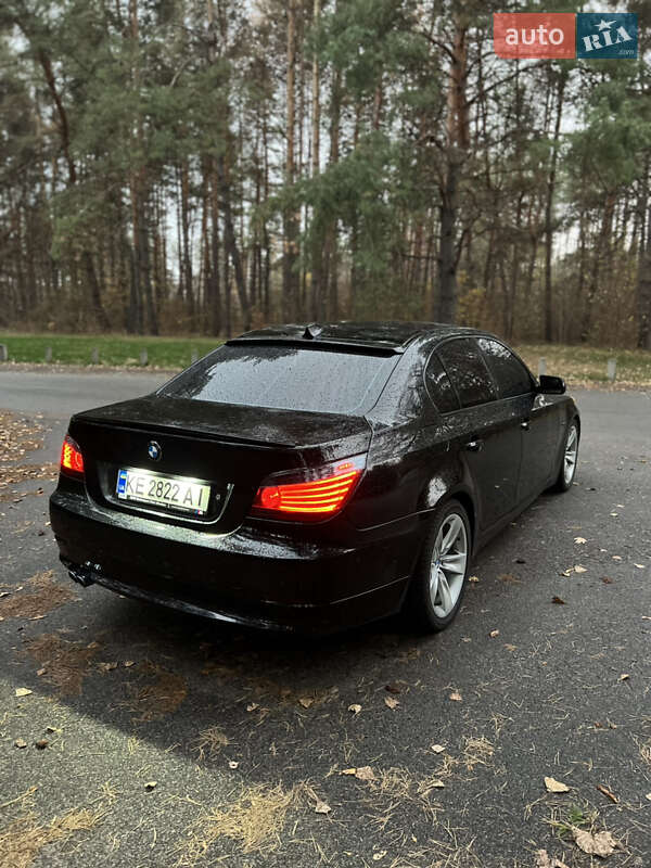 Седан BMW 5 Series 2008 в Новомосковську