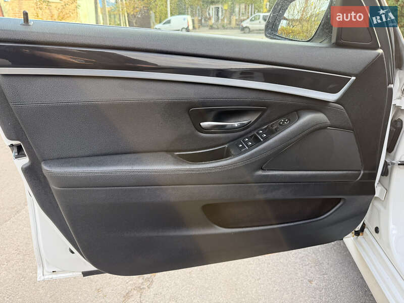 Универсал BMW 5 Series 2015 в Хмельницком