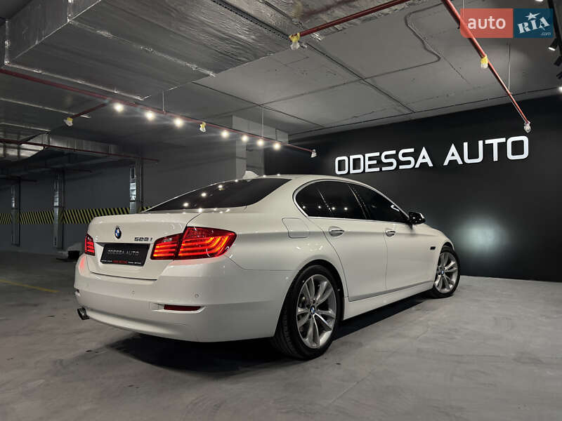 Седан BMW 5 Series 2014 в Одессе