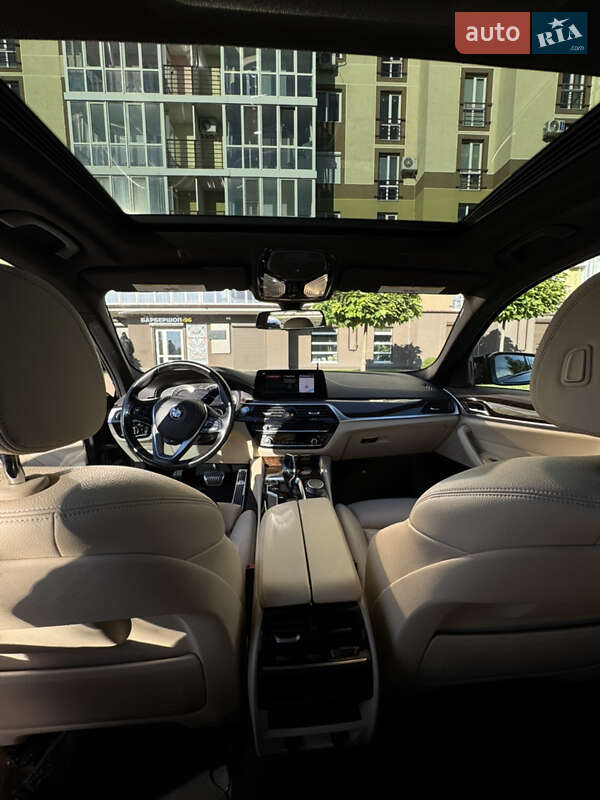 Седан BMW 5 Series 2019 в Киеве