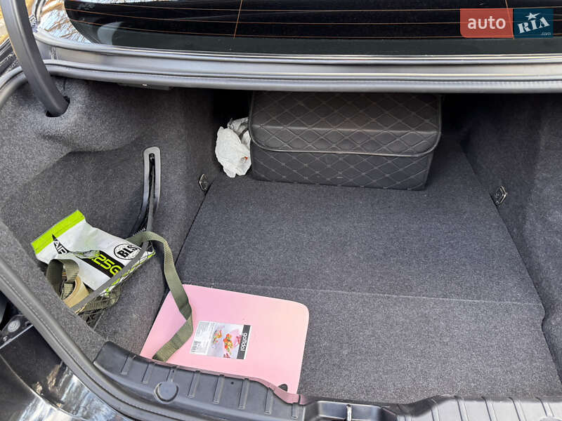 Седан BMW 5 Series 2013 в Днепре