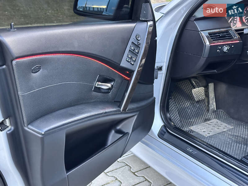 Седан BMW 5 Series 2004 в Коломые