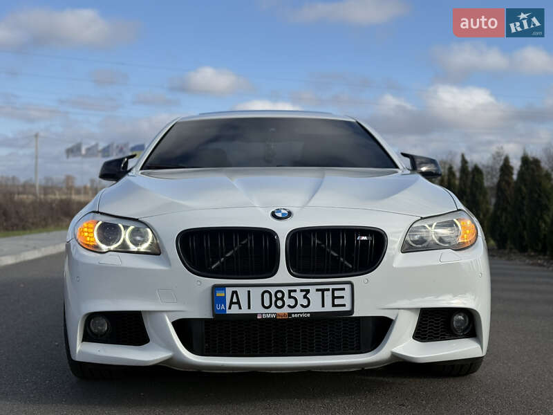 Седан BMW 5 Series 2012 в Березане