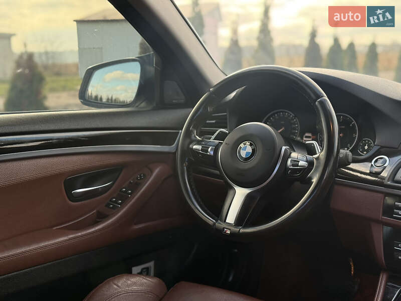 Седан BMW 5 Series 2012 в Березане