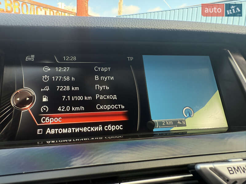 Седан BMW 5 Series 2012 в Березане