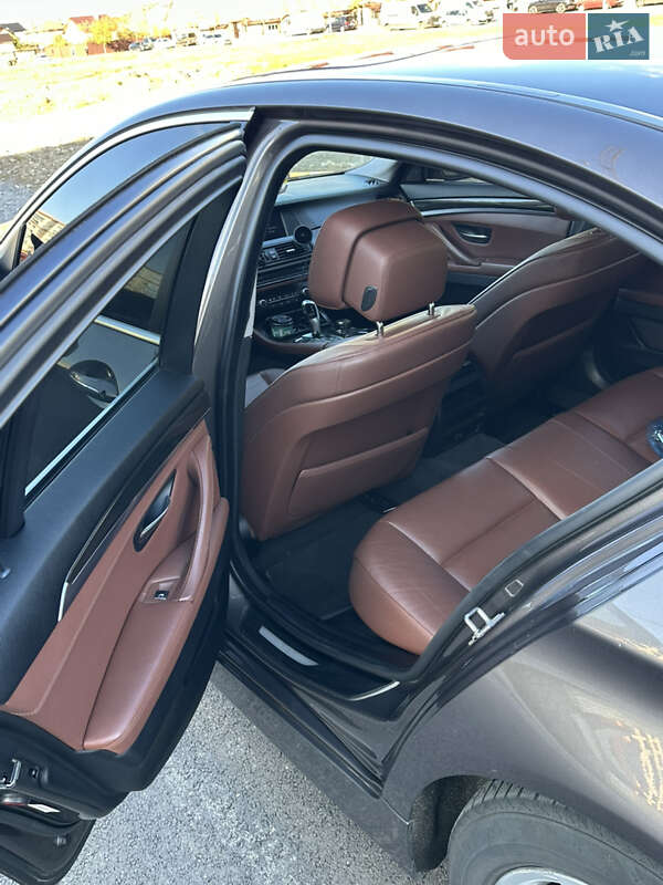 Седан BMW 5 Series 2011 в Софіївській Борщагівці