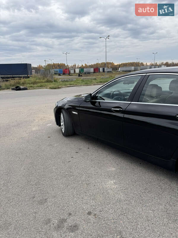 Седан BMW 5 Series 2012 в Львове
