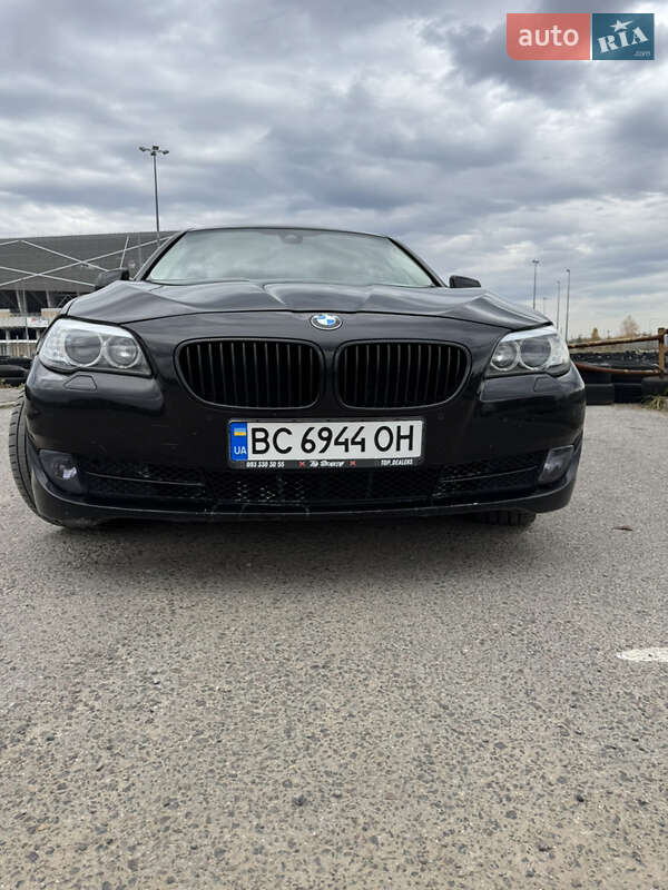 Седан BMW 5 Series 2012 в Львове