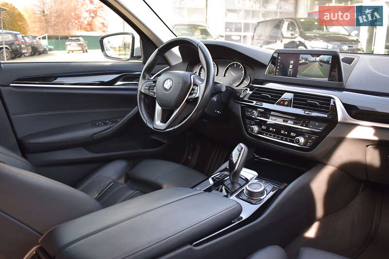 Седан BMW 5 Series 2019 в Киеве
