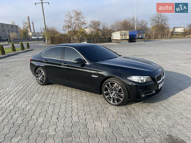 Седан BMW 5 Series 2016 в Днепре