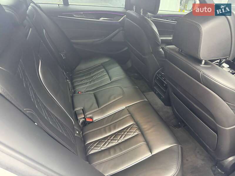 Седан BMW 5 Series 2017 в Черновцах