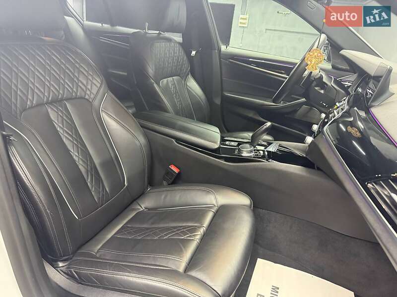 Седан BMW 5 Series 2017 в Черновцах