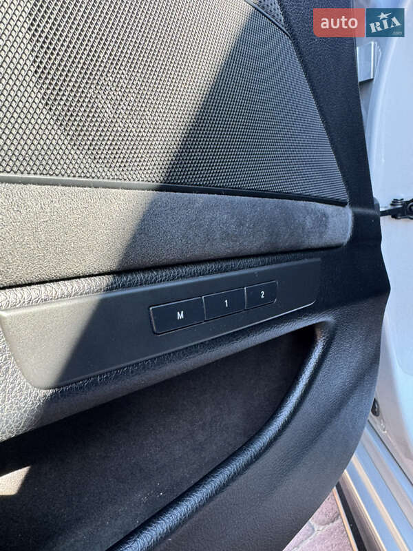 Седан BMW 5 Series 2011 в Черновцах