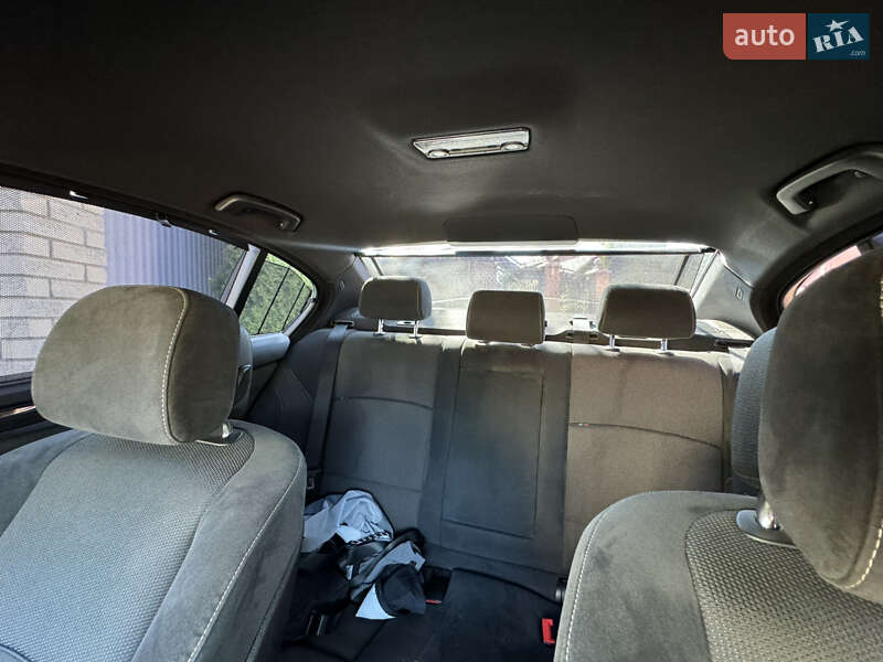 Седан BMW 5 Series 2011 в Черновцах