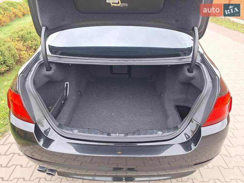 Седан BMW 5 Series 2012 в Луцке