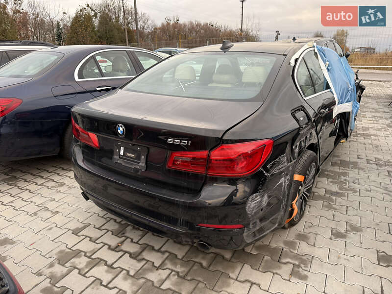 Седан BMW 5 Series 2017 в Львове