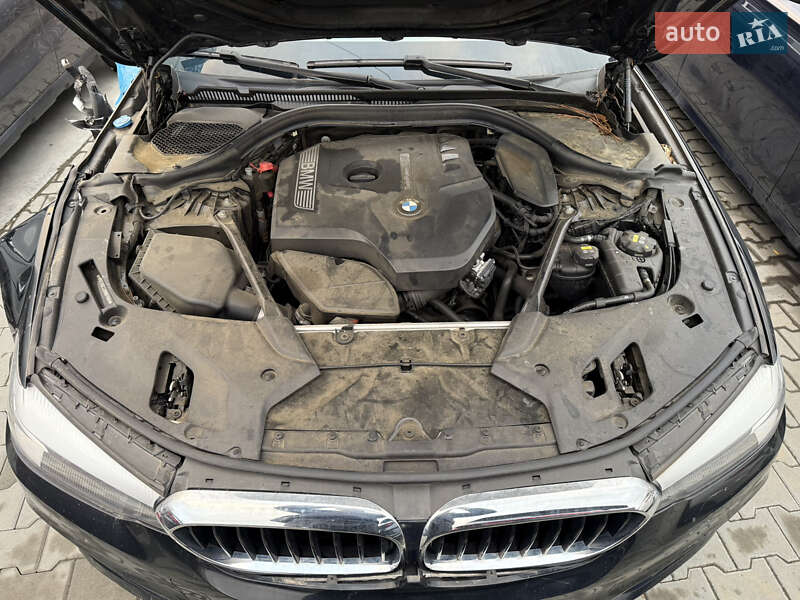 Седан BMW 5 Series 2017 в Львове