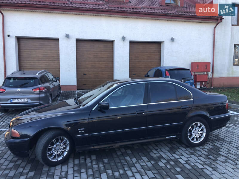 Седан BMW 5 Series 2000 в Львове