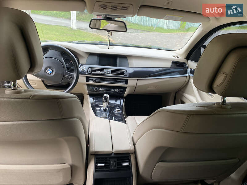 Седан BMW 5 Series 2011 в Чернівцях