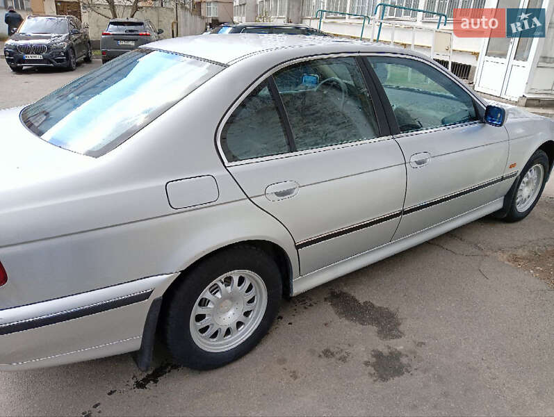 Седан BMW 5 Series 1999 в Хмельницком