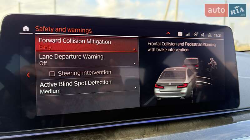 Седан BMW 5 Series 2023 в Львове