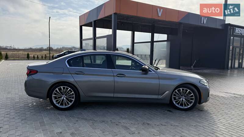 Седан BMW 5 Series 2023 в Львове
