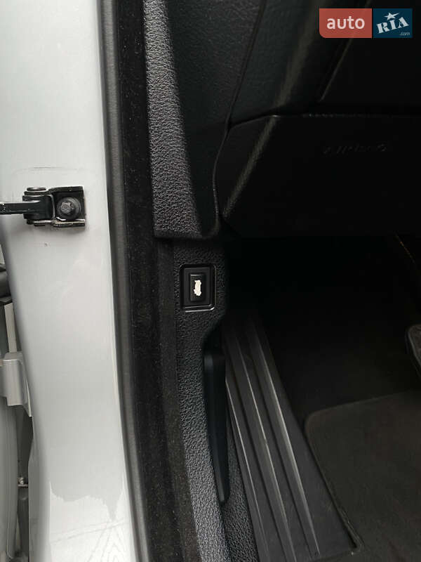 Седан BMW 5 Series 2014 в Киеве