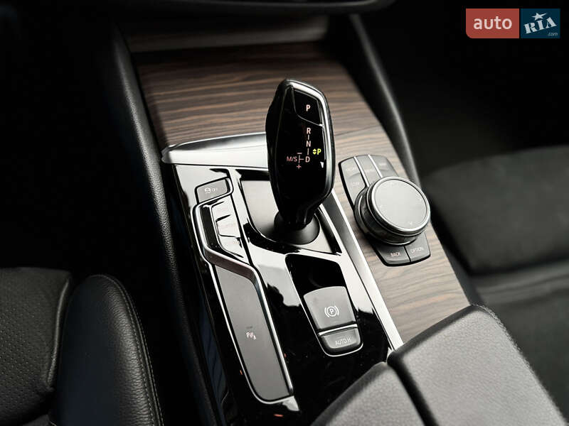 Седан BMW 5 Series 2017 в Києві