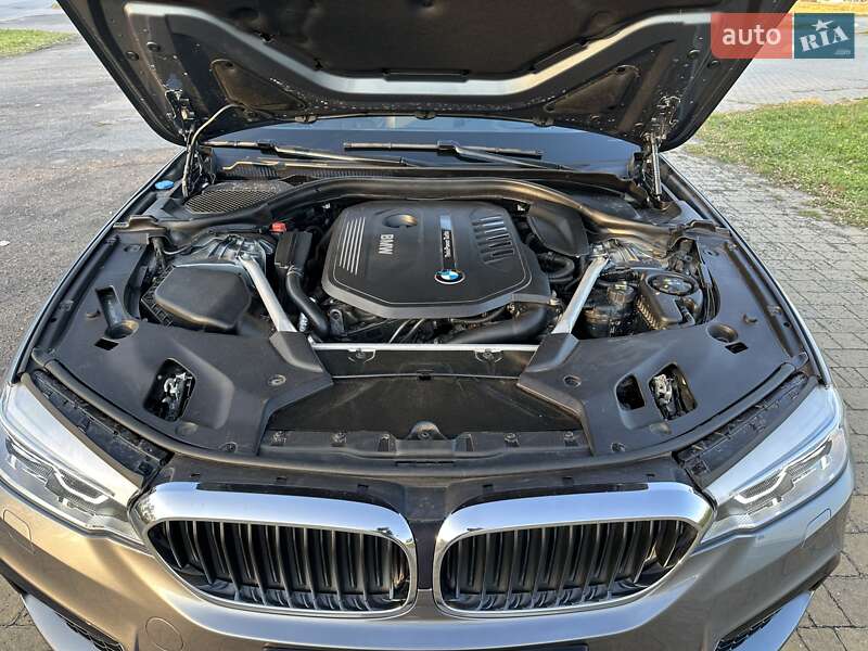 Седан BMW 5 Series 2018 в Львове