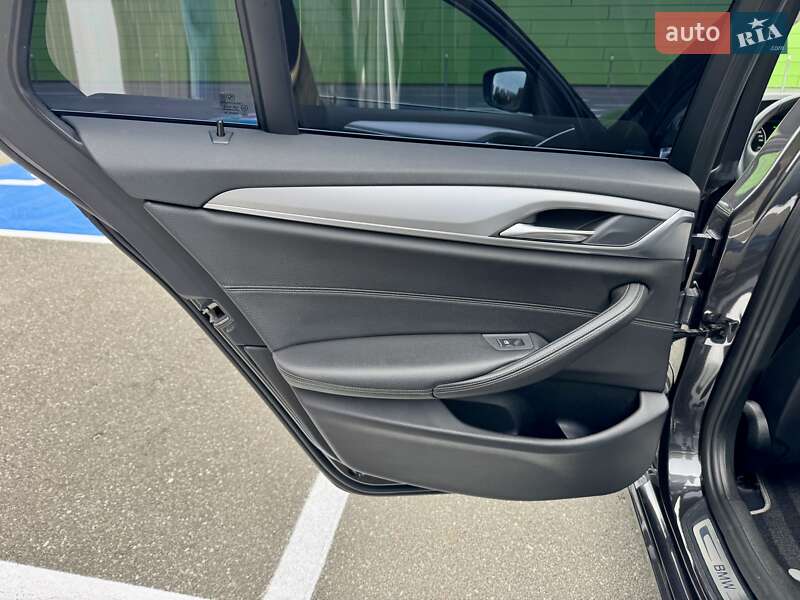 Універсал BMW 5 Series 2017 в Києві фото 41 Універсал BMW 5 Series 2017 в Києві