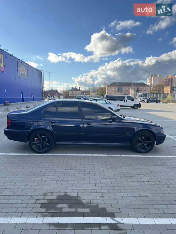 Седан BMW 5 Series 1997 в Виннице