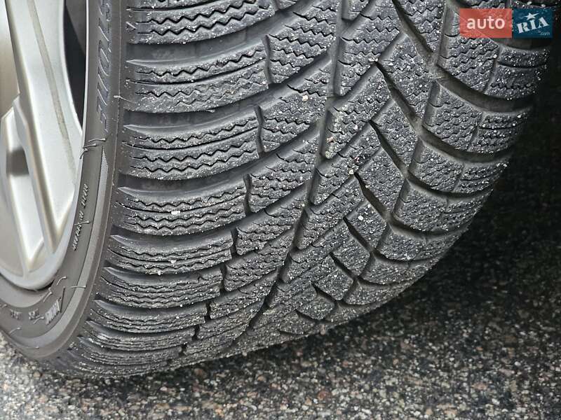 Седан BMW 5 Series 2019 в Киеве