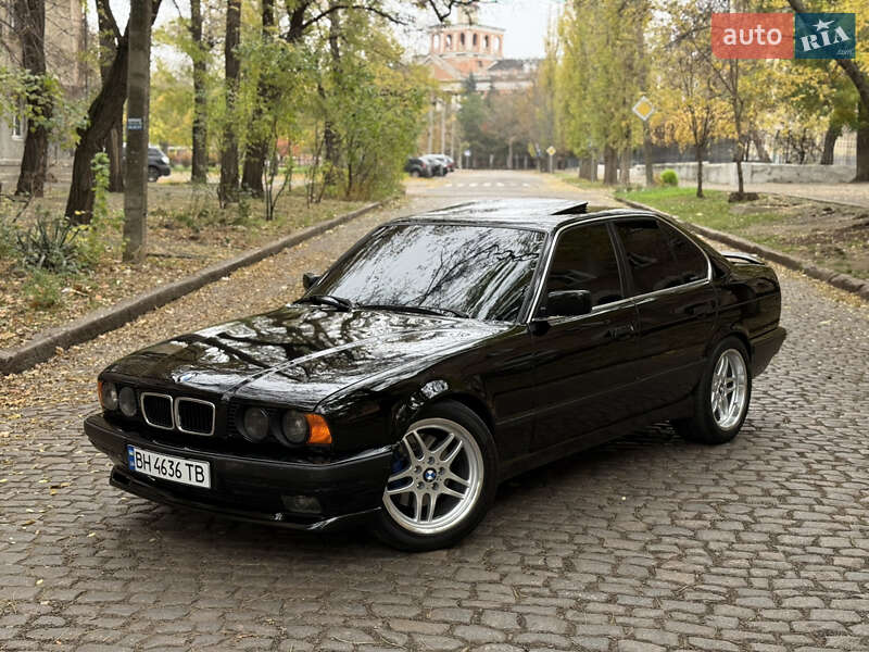 Седан BMW 5 Series 1990 в Николаеве