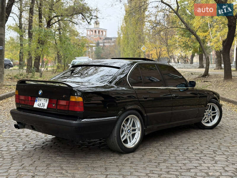 Седан BMW 5 Series 1990 в Николаеве