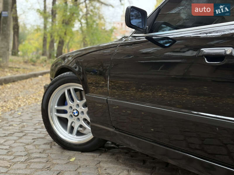 Седан BMW 5 Series 1990 в Николаеве