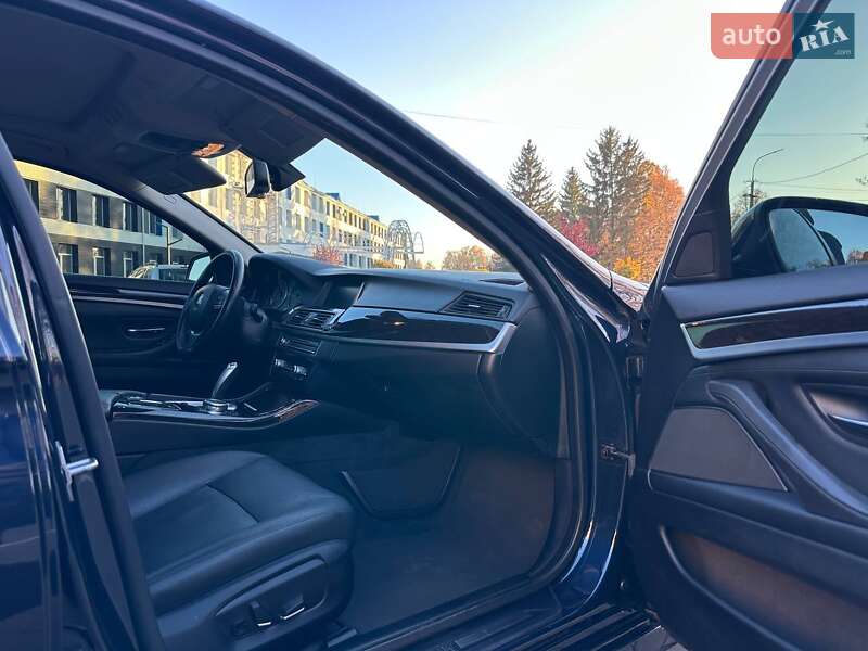 Седан BMW 5 Series 2015 в Луцке
