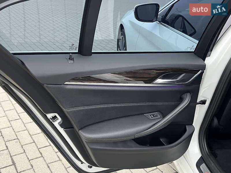 Седан BMW 5 Series 2017 в Ковеле