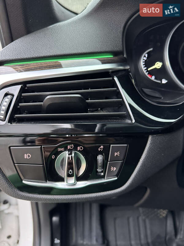 Седан BMW 5 Series 2017 в Кам'янець-Подільському