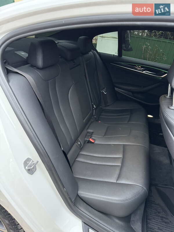 Седан BMW 5 Series 2017 в Кам'янець-Подільському