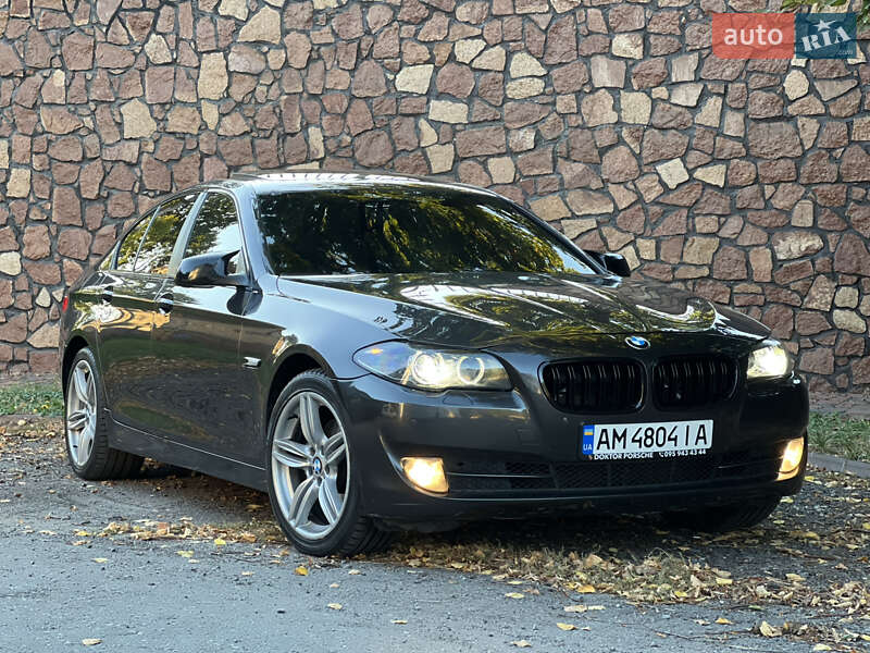 Седан BMW 5 Series 2013 в Киеве