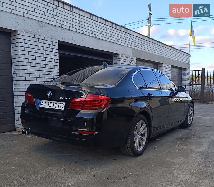 Седан BMW 5 Series 2015 в Ірпені